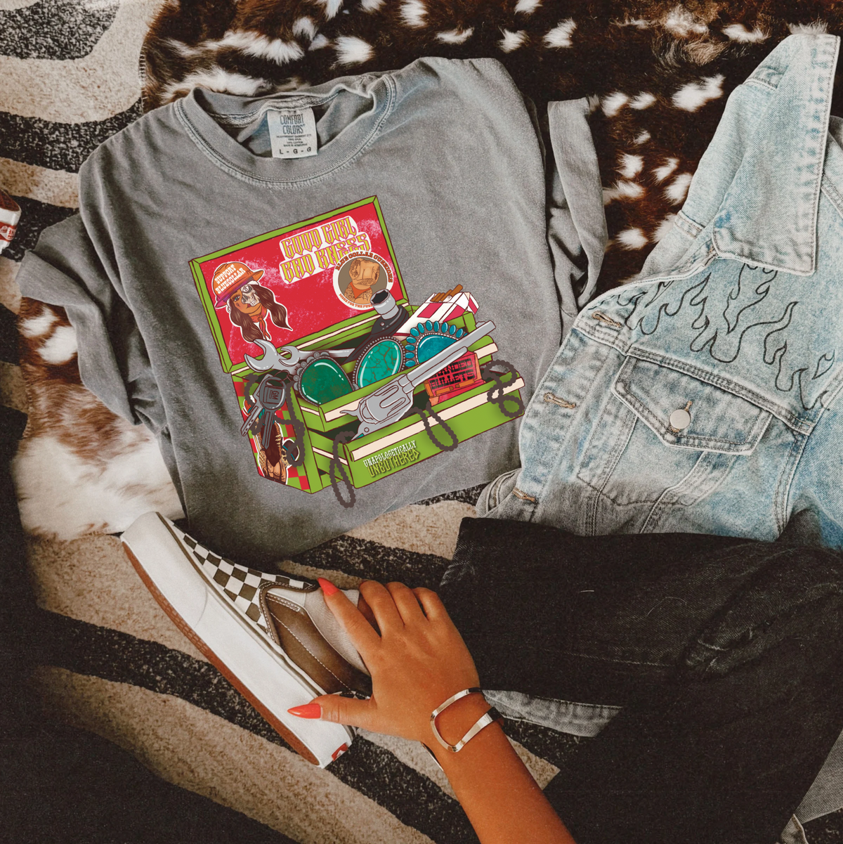 Outlaw Toolbox tee product image 4