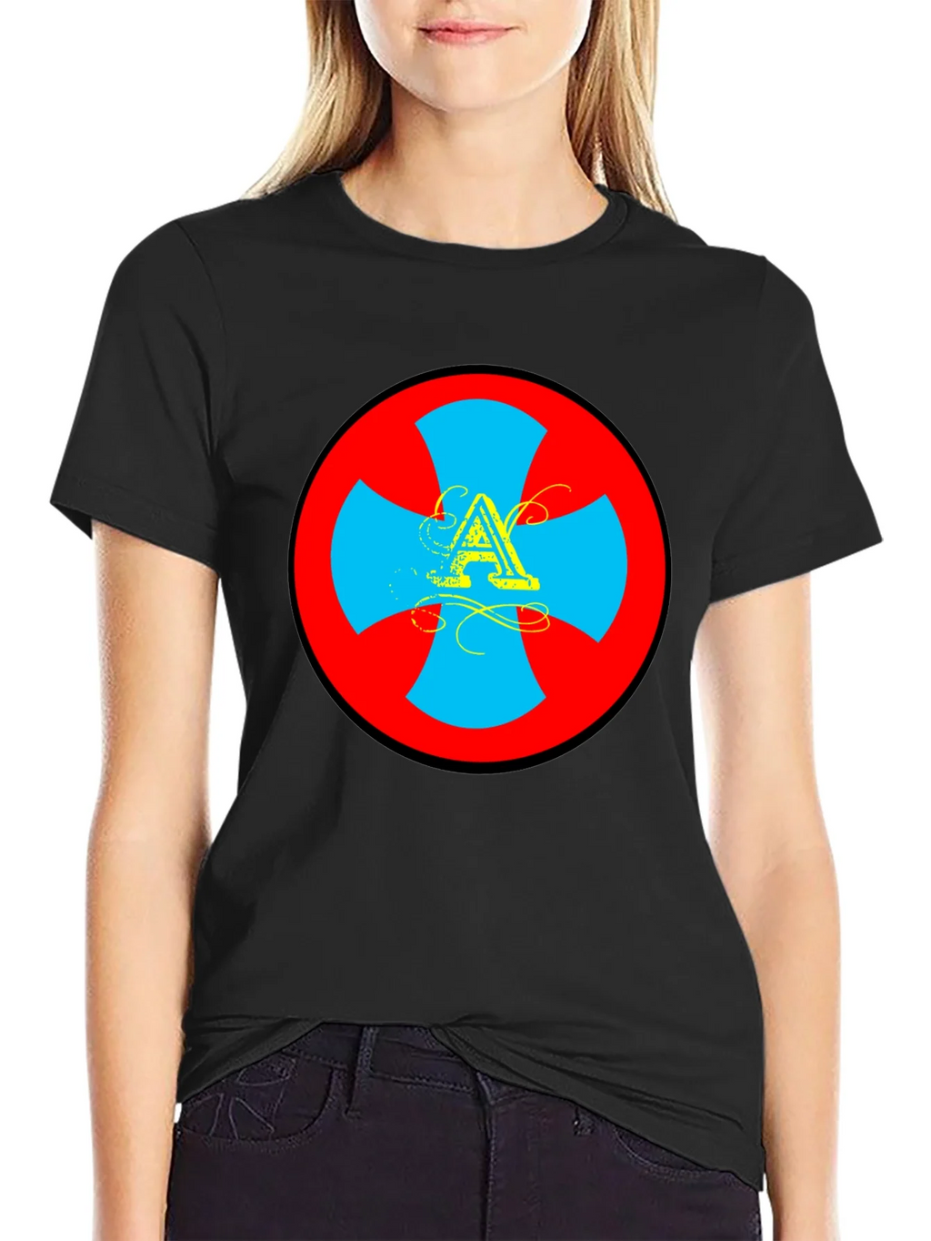 Emblem Tee: Stylish Graphic Print T-Shirt product image 1