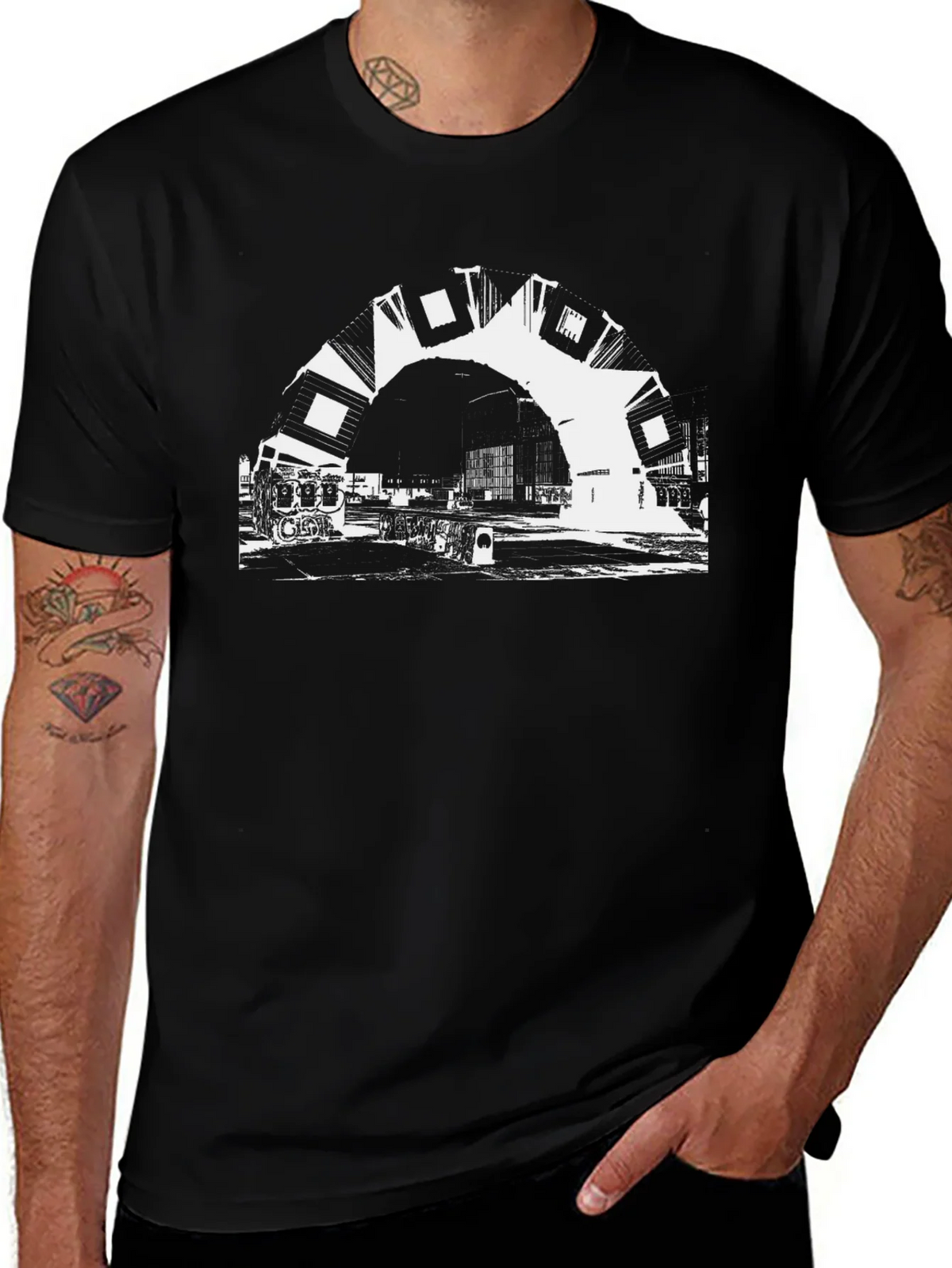 Bold Graphic Print Black T-Shirt product image 1