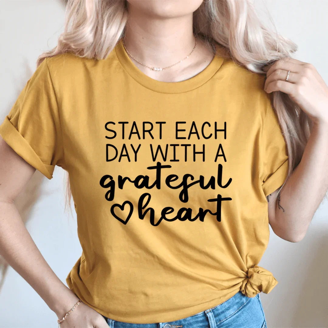 Start Each Day With A Grateful Heart Tee product image 2